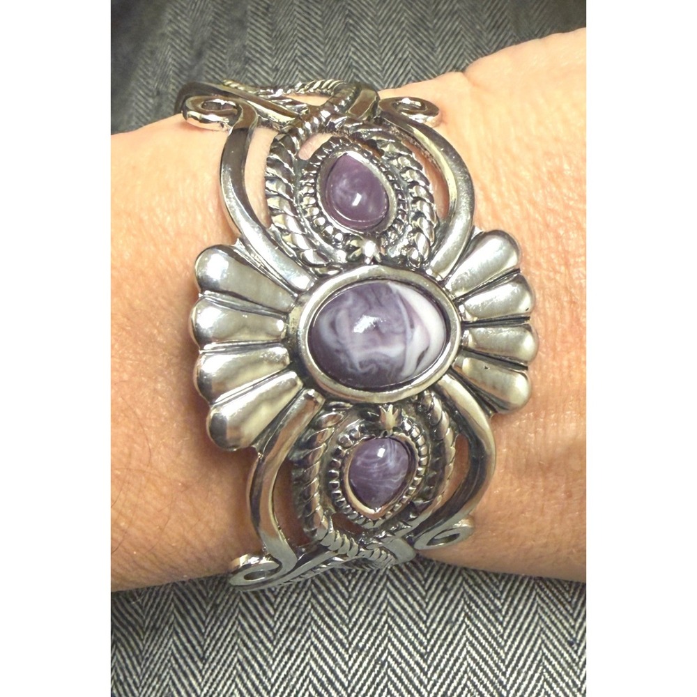 Southwestern Silver Tone Purple Marbled Stone Scalloped Cuff Bracelet
